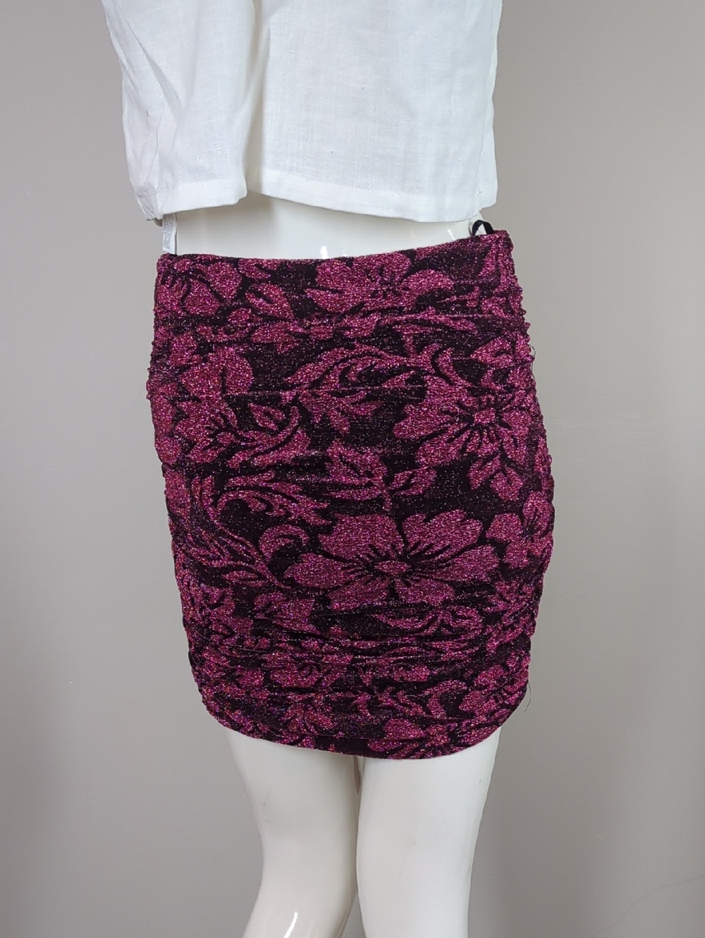 For Love & Lemons Shailee Metallic Mini Skirt in a magenta and black floral Xs - Picture 6 of 7